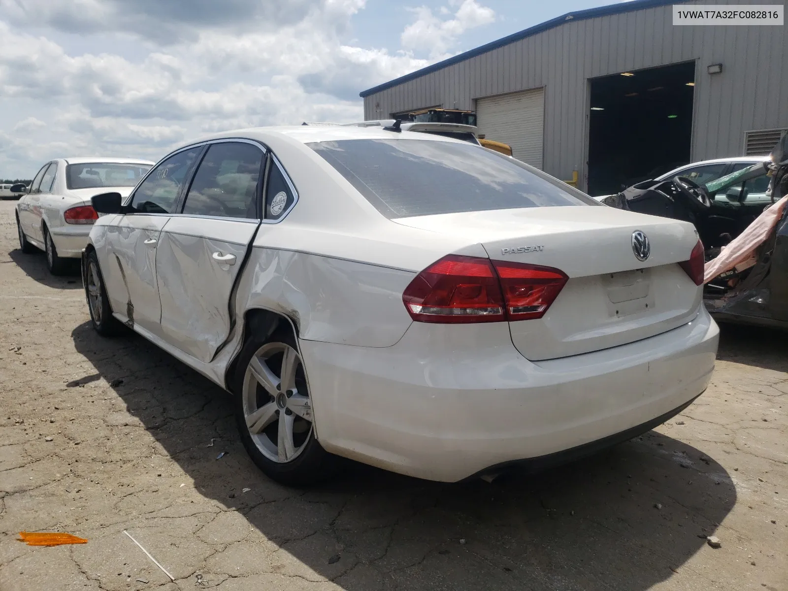 2015 Volkswagen Passat S VIN: 1VWAT7A32FC082816 Lot: 41404011