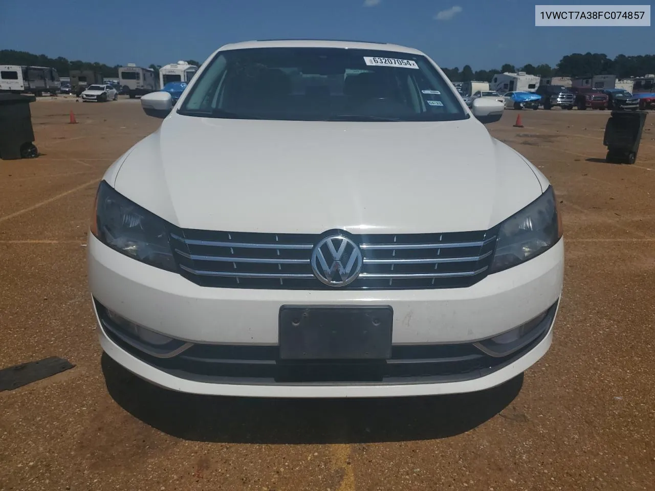 2015 Volkswagen Passat Sel VIN: 1VWCT7A38FC074857 Lot: 63207054