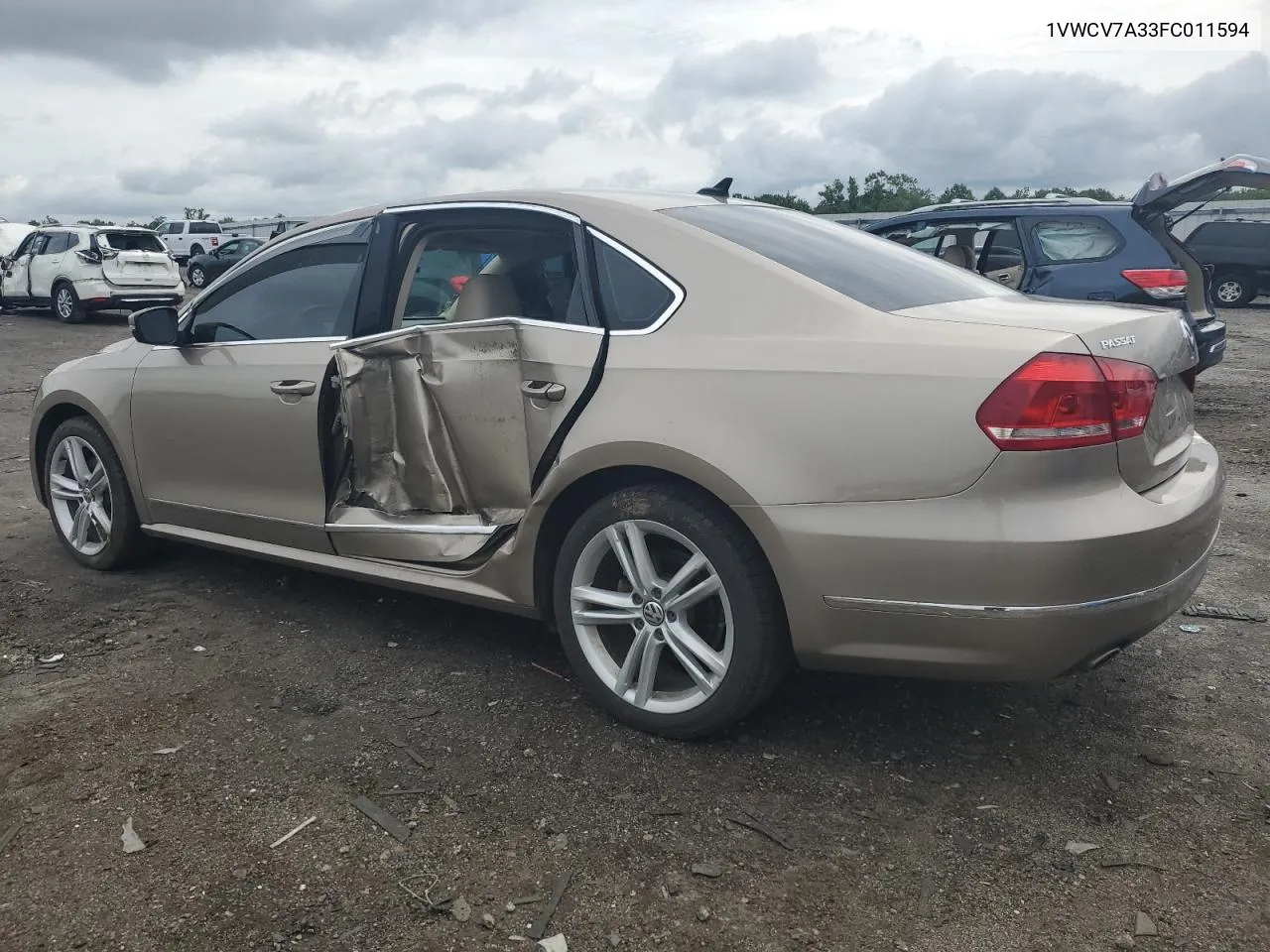 1VWCV7A33FC011594 2015 Volkswagen Passat Sel