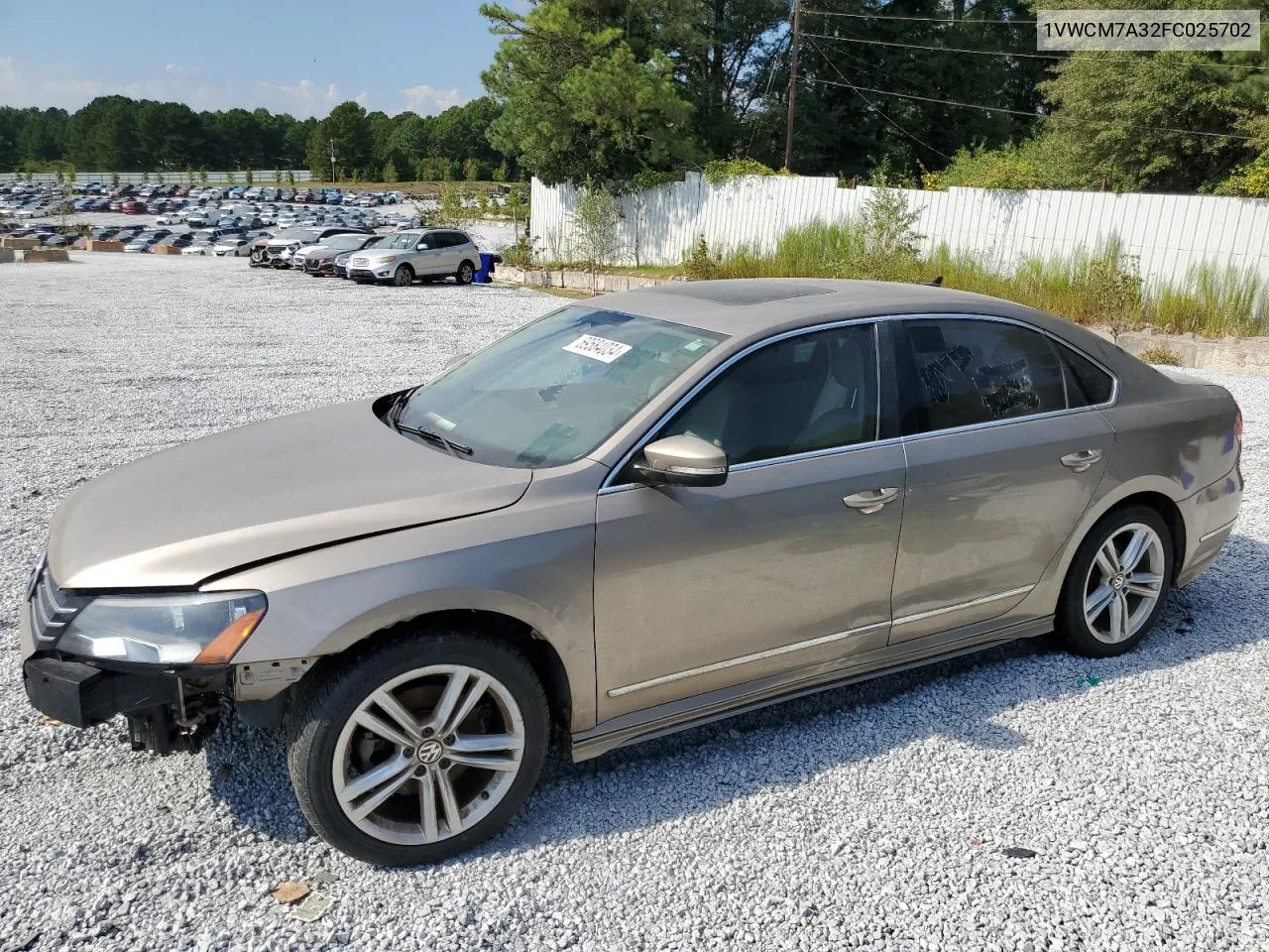 2015 Volkswagen Passat Sel VIN: 1VWCM7A32FC025702 Lot: 69584034