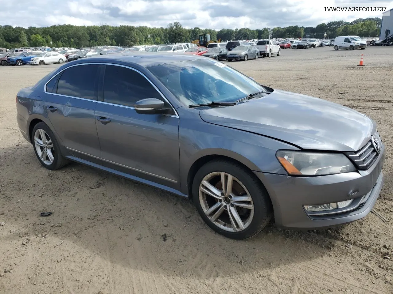 2015 Volkswagen Passat Sel VIN: 1VWCV7A39FC013737 Lot: 72607524