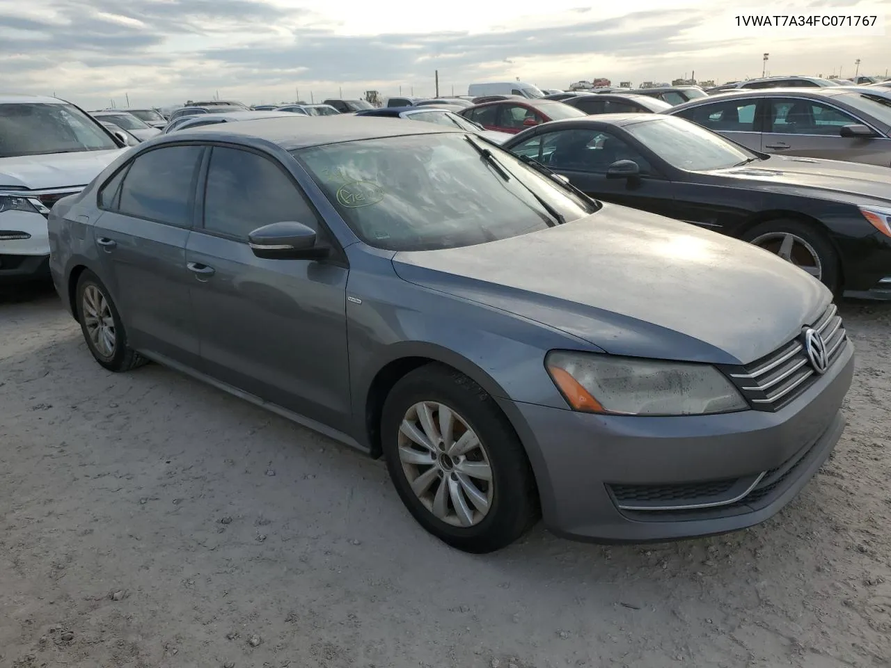 2015 Volkswagen Passat S VIN: 1VWAT7A34FC071767 Lot: 76163784