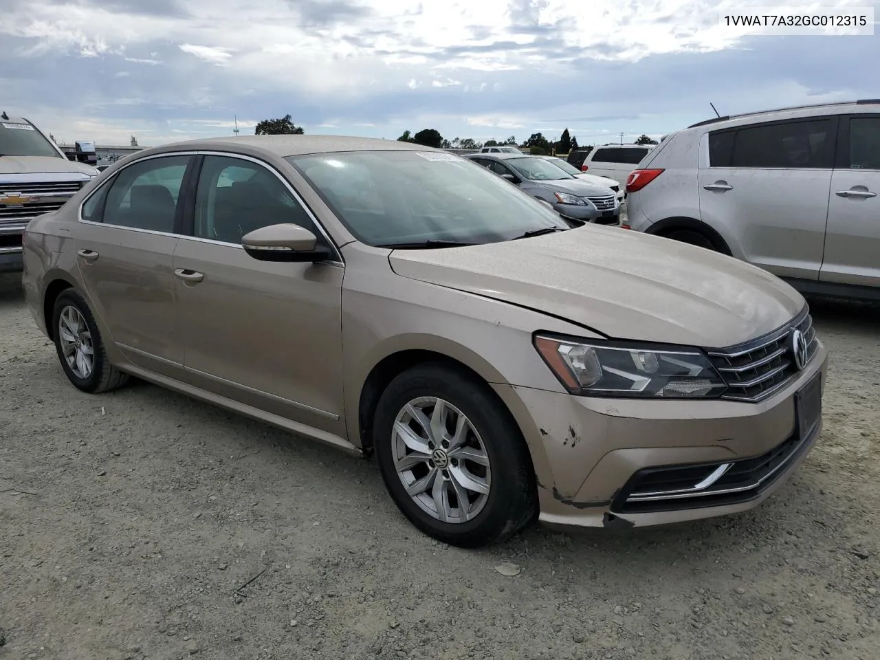 2016 Volkswagen Passat S VIN: 1VWAT7A32GC012315 Lot: 72097134