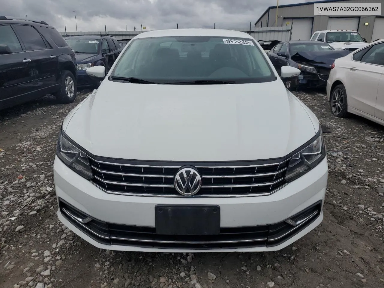 2016 Volkswagen Passat S VIN: 1VWAS7A32GC066362 Lot: 72909344