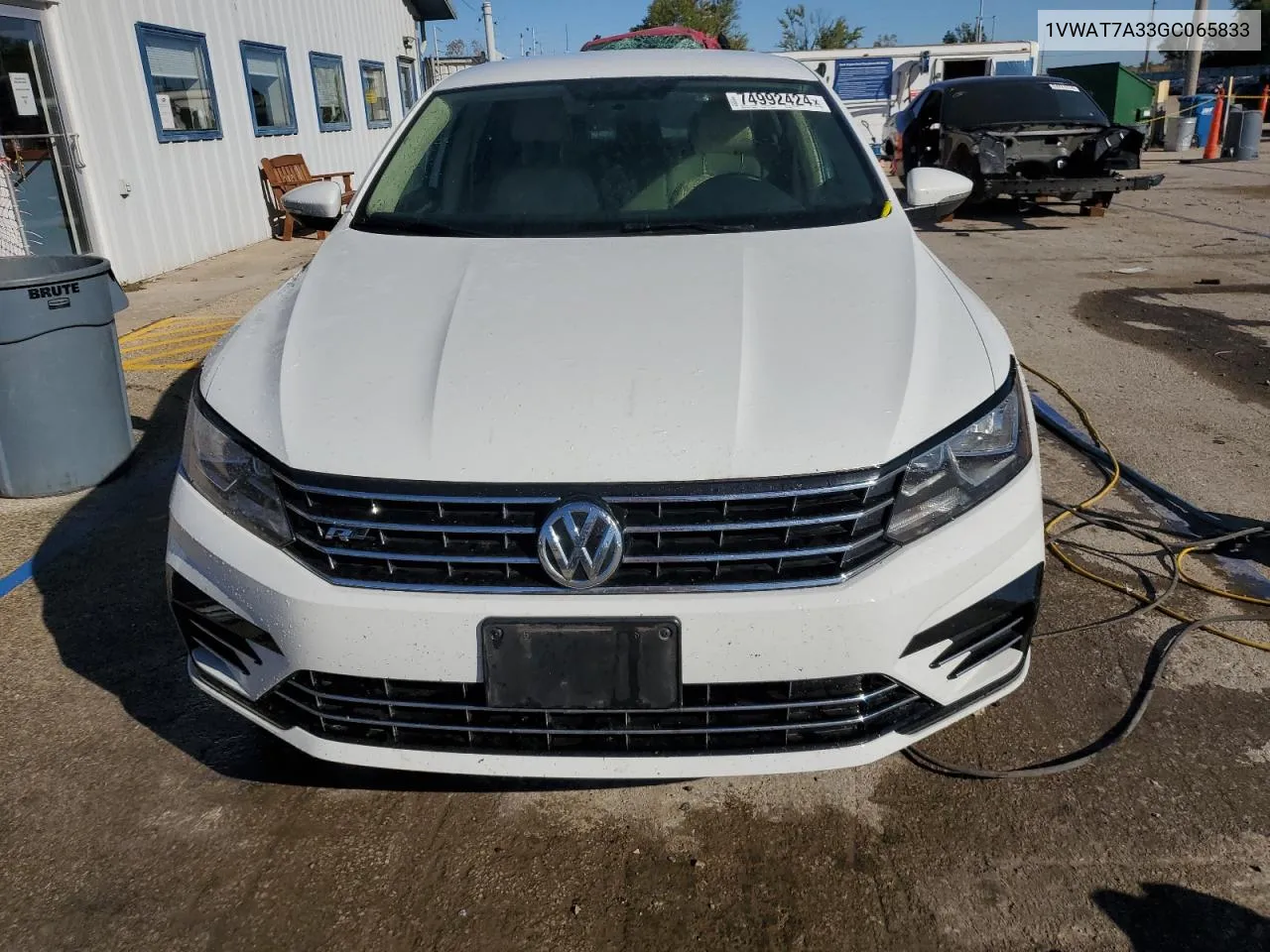 2016 Volkswagen Passat S VIN: 1VWAT7A33GC065833 Lot: 74992424