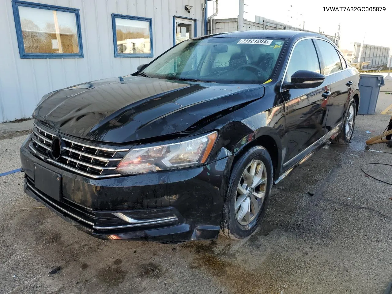 2016 Volkswagen Passat S VIN: 1VWAT7A32GC005879 Lot: 79821204