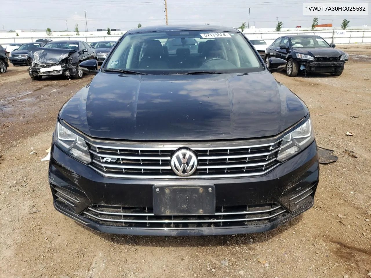 1VWDT7A30HC025532 2017 Volkswagen Passat R-Line