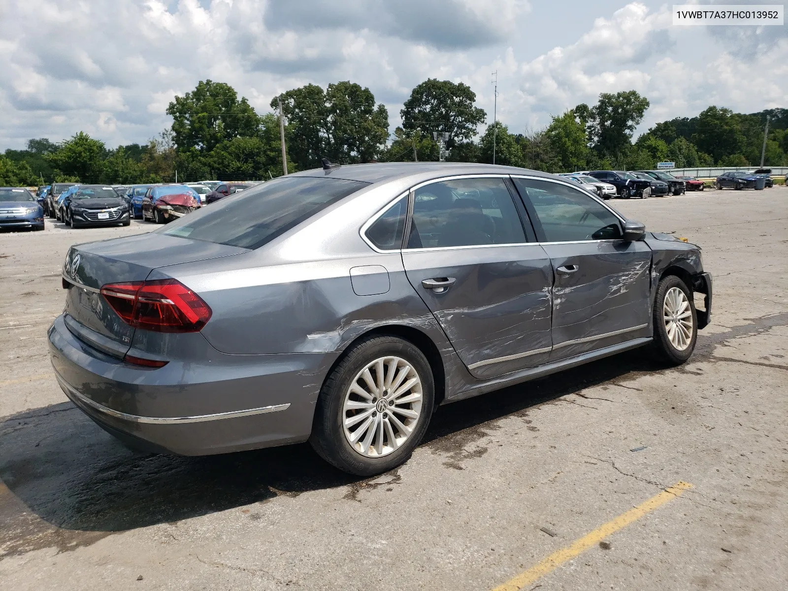 2017 Volkswagen Passat Se VIN: 1VWBT7A37HC013952 Lot: 62627324