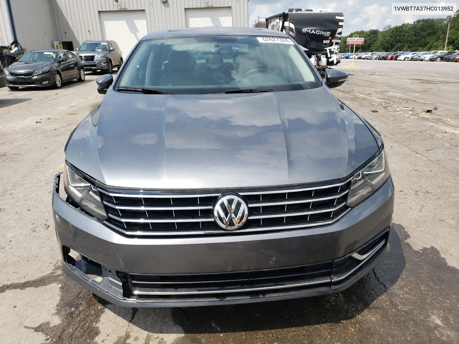 1VWBT7A37HC013952 2017 Volkswagen Passat Se