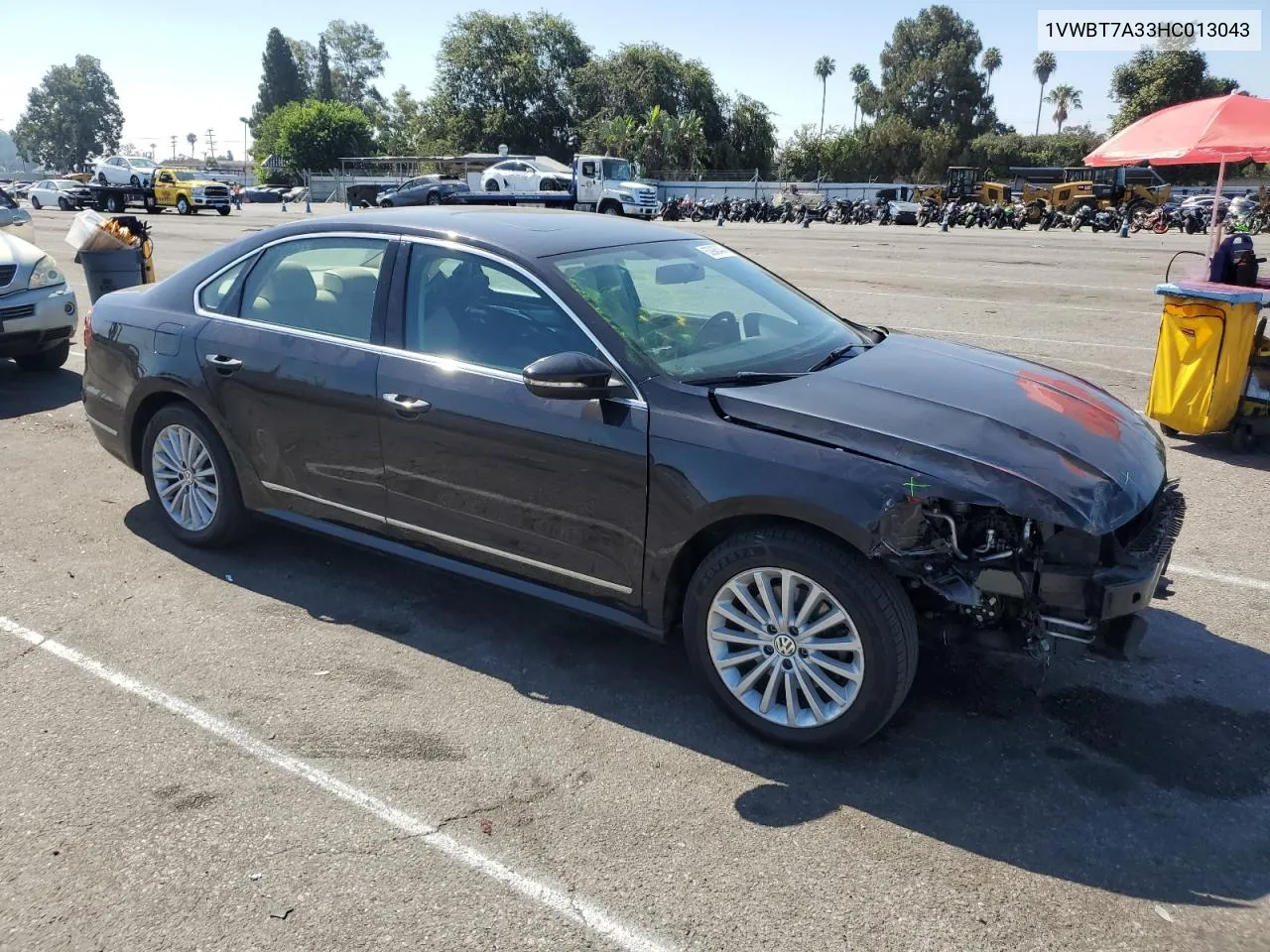 2017 Volkswagen Passat Se VIN: 1VWBT7A33HC013043 Lot: 63985404