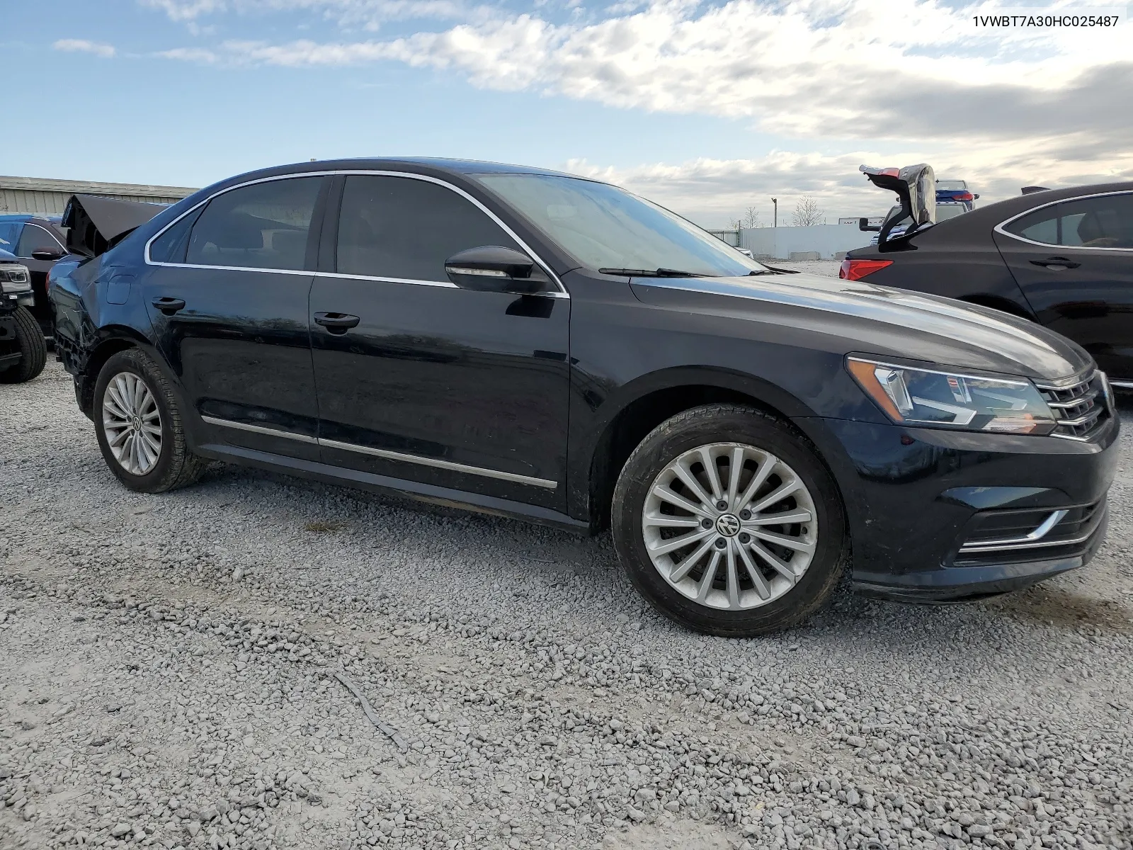 1VWBT7A30HC025487 2017 Volkswagen Passat Se