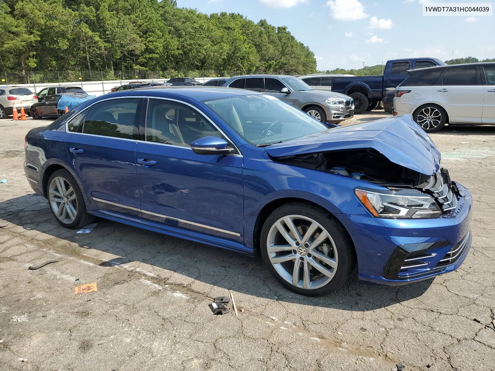 1VWDT7A31HC044039 2017 Volkswagen Passat R-Line