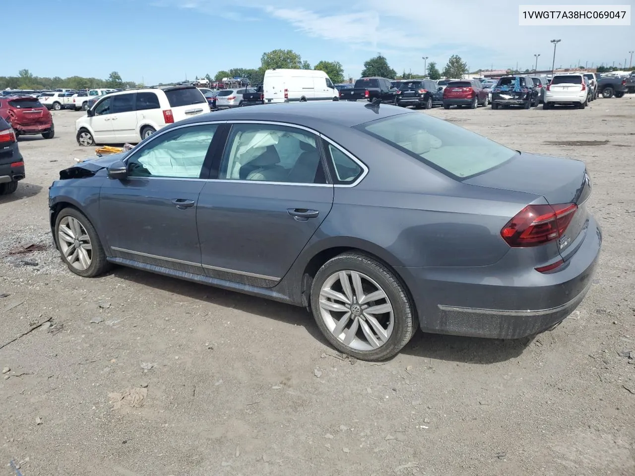 1VWGT7A38HC069047 2017 Volkswagen Passat Se