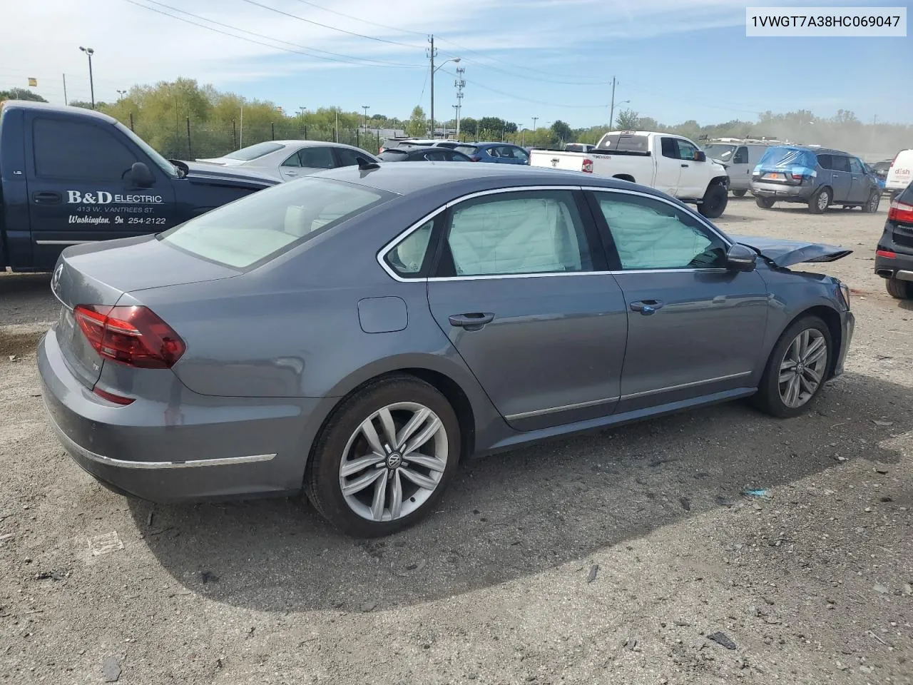 1VWGT7A38HC069047 2017 Volkswagen Passat Se