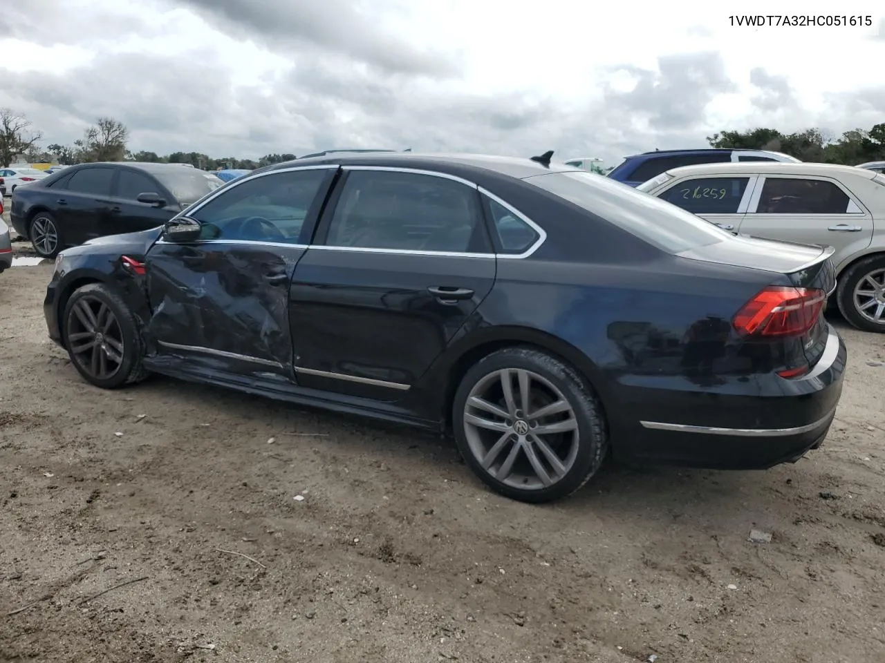 1VWDT7A32HC051615 2017 Volkswagen Passat R-Line