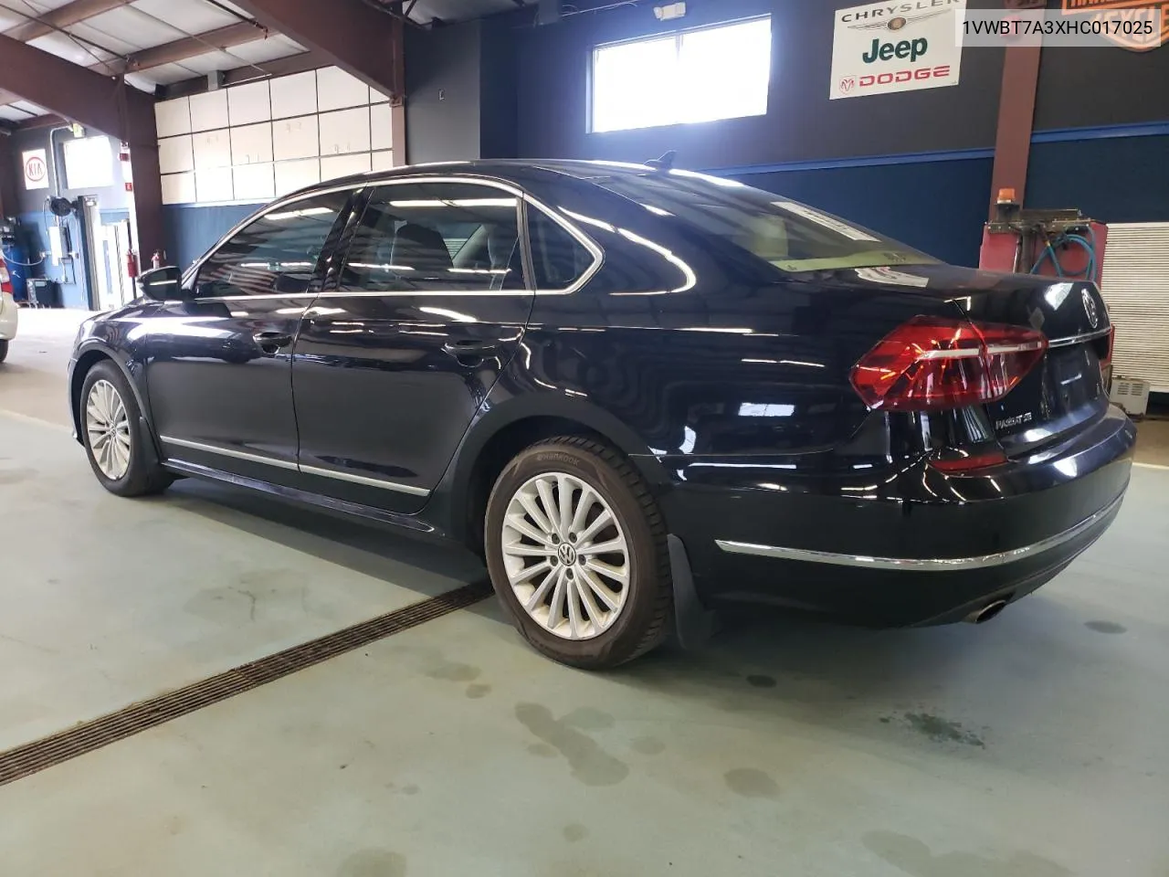 2017 Volkswagen Passat Se VIN: 1VWBT7A3XHC017025 Lot: 71025914