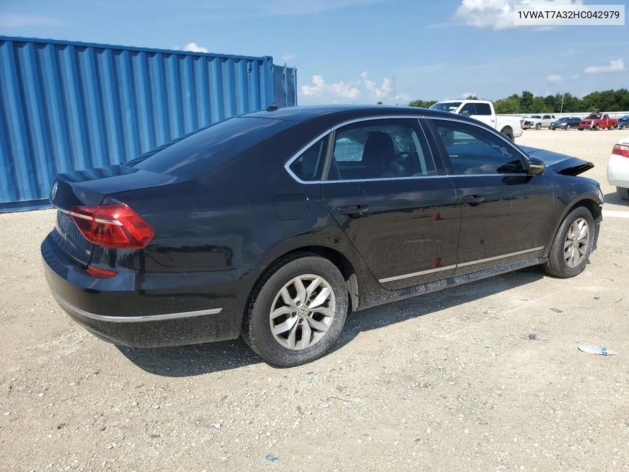 1VWAT7A32HC042979 2017 Volkswagen Passat S