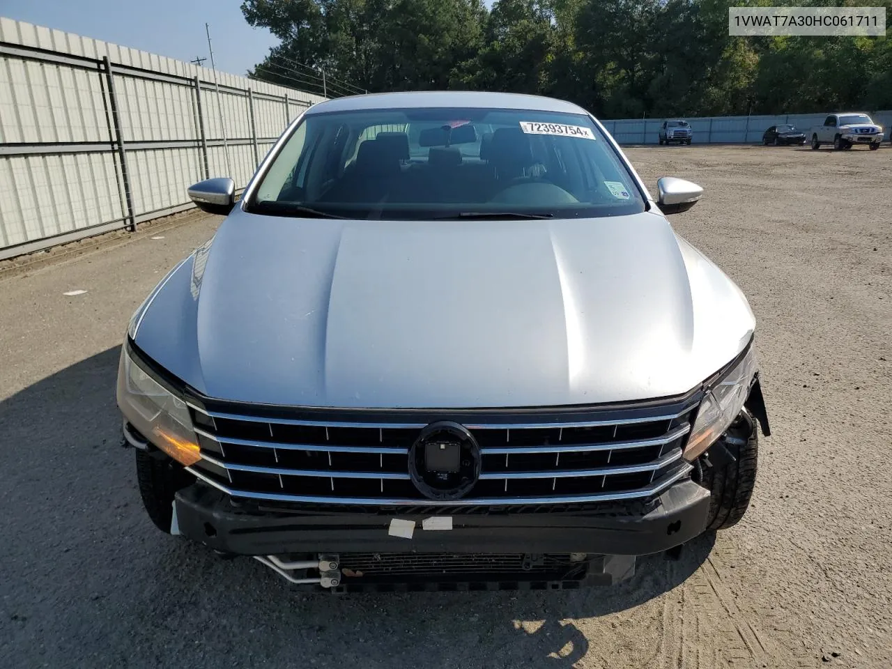 1VWAT7A30HC061711 2017 Volkswagen Passat S