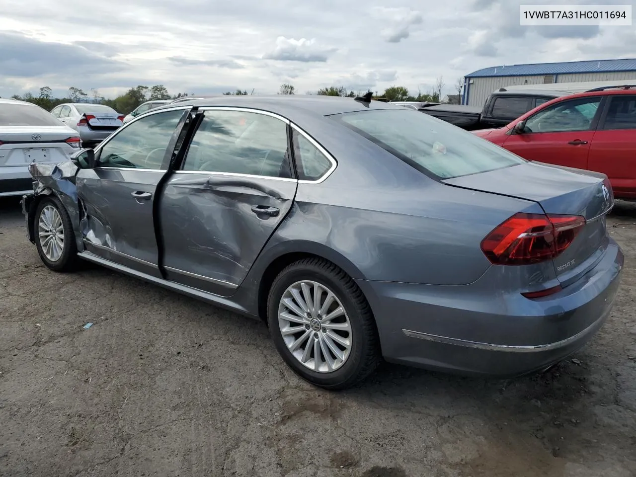 1VWBT7A31HC011694 2017 Volkswagen Passat Se