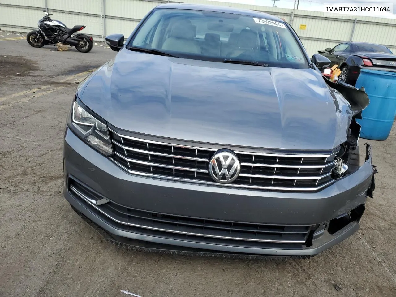 1VWBT7A31HC011694 2017 Volkswagen Passat Se