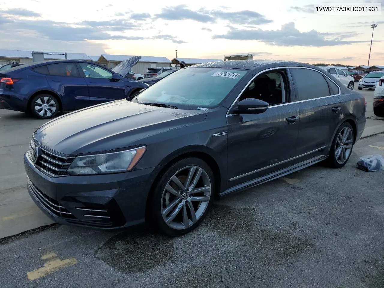 1VWDT7A3XHC011931 2017 Volkswagen Passat R-Line