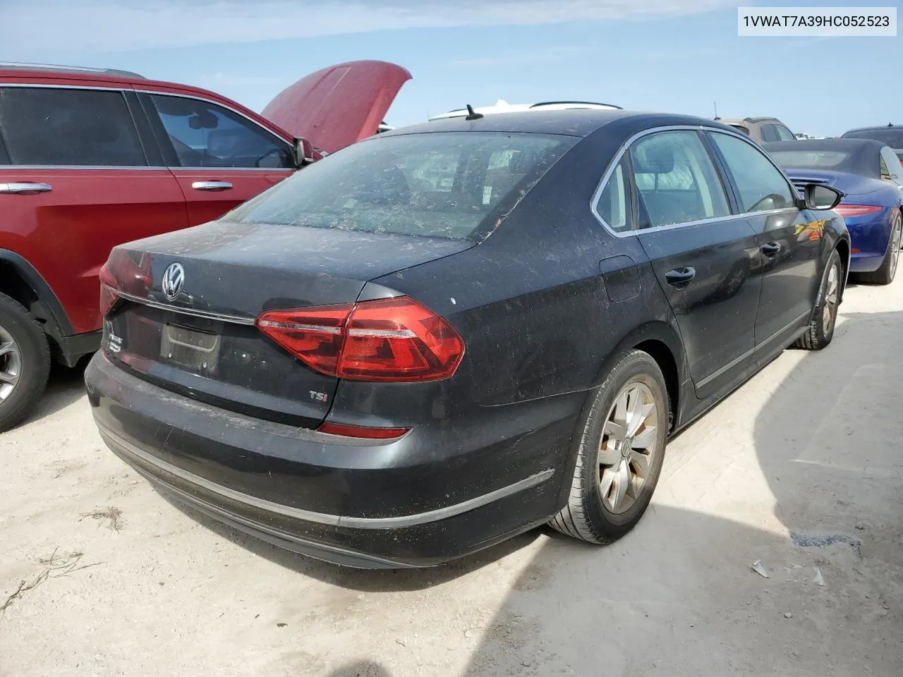 1VWAT7A39HC052523 2017 Volkswagen Passat S