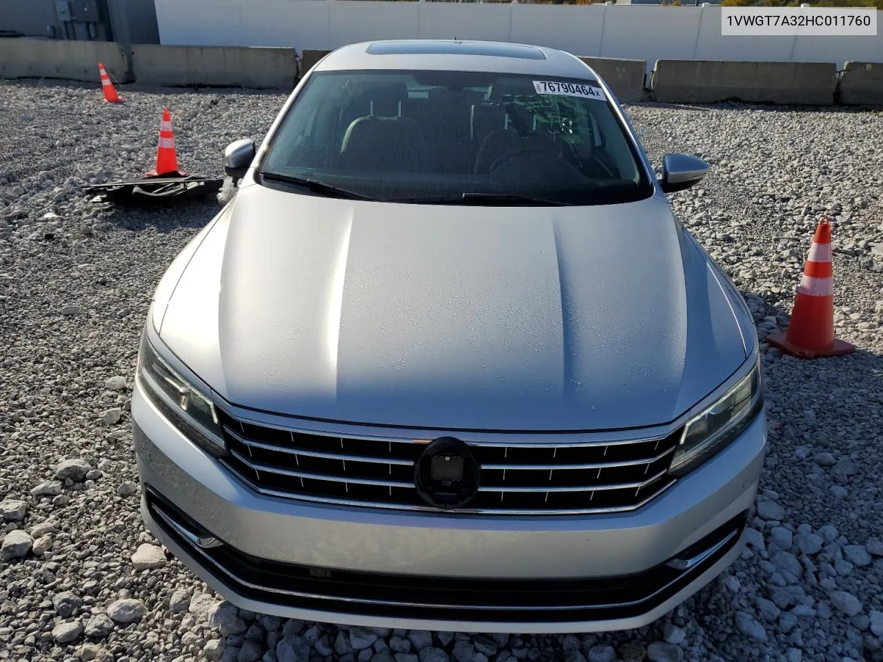 1VWGT7A32HC011760 2017 Volkswagen Passat Se