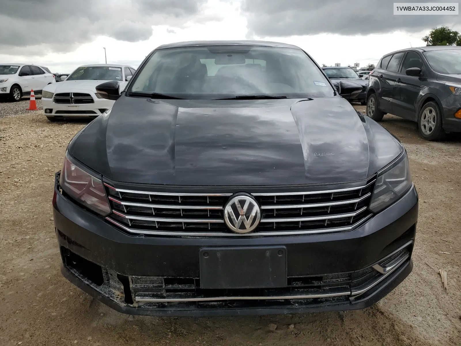 1VWBA7A33JC004452 2018 Volkswagen Passat Se