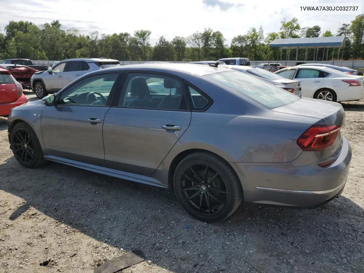 1VWAA7A30JC032737 2018 Volkswagen Passat S