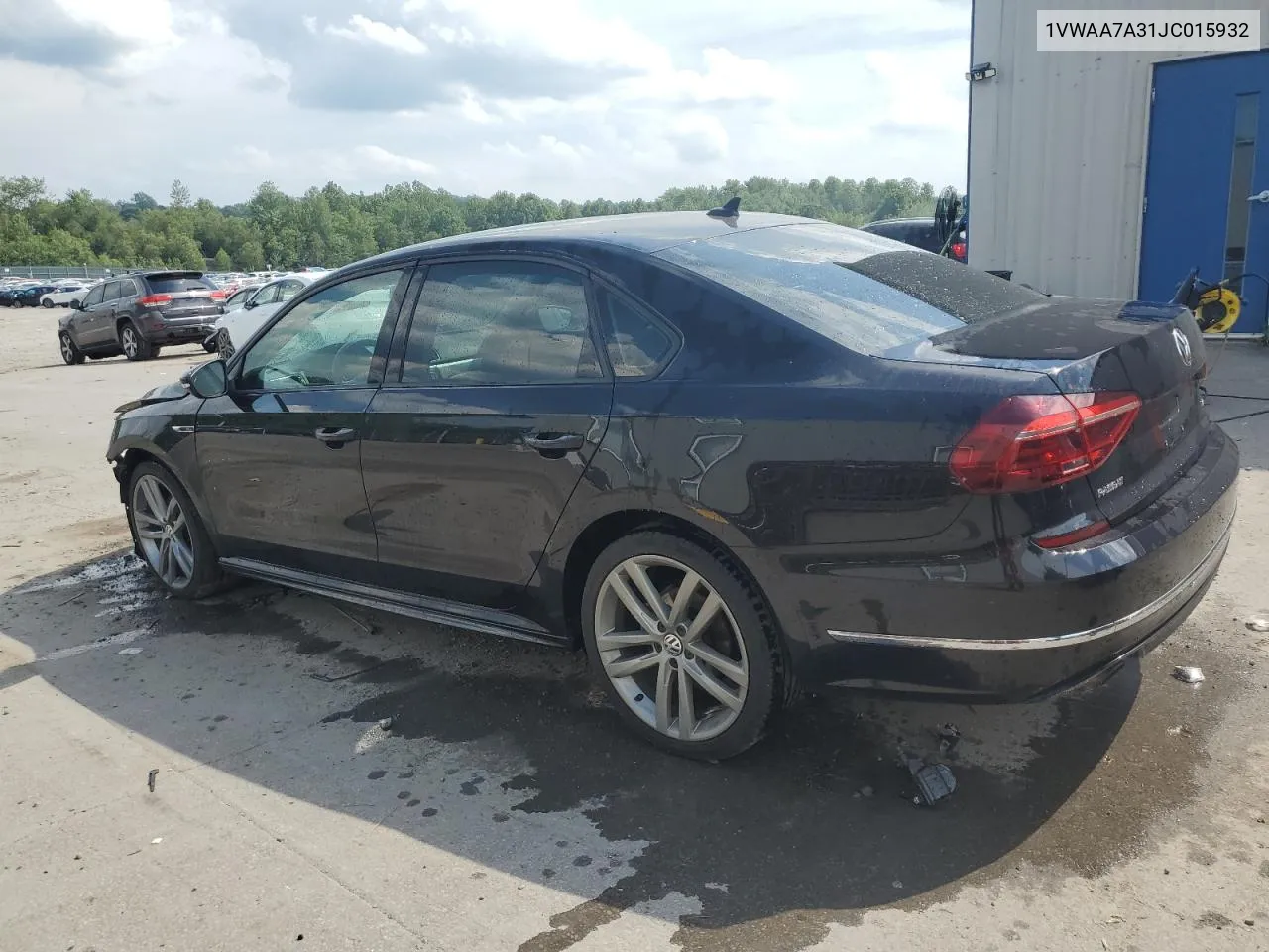 1VWAA7A31JC015932 2018 Volkswagen Passat S