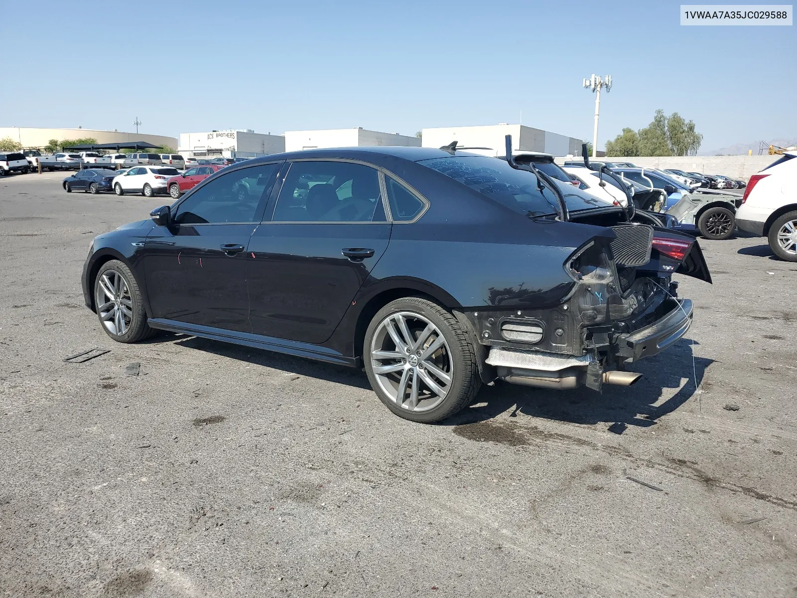 1VWAA7A35JC029588 2018 Volkswagen Passat S