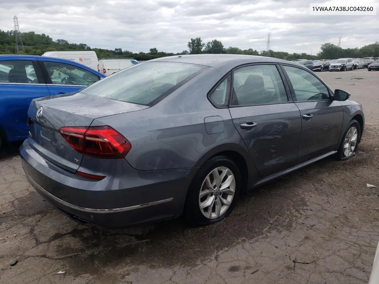 1VWAA7A38JC043260 2018 Volkswagen Passat S