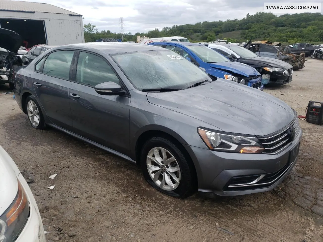 1VWAA7A38JC043260 2018 Volkswagen Passat S