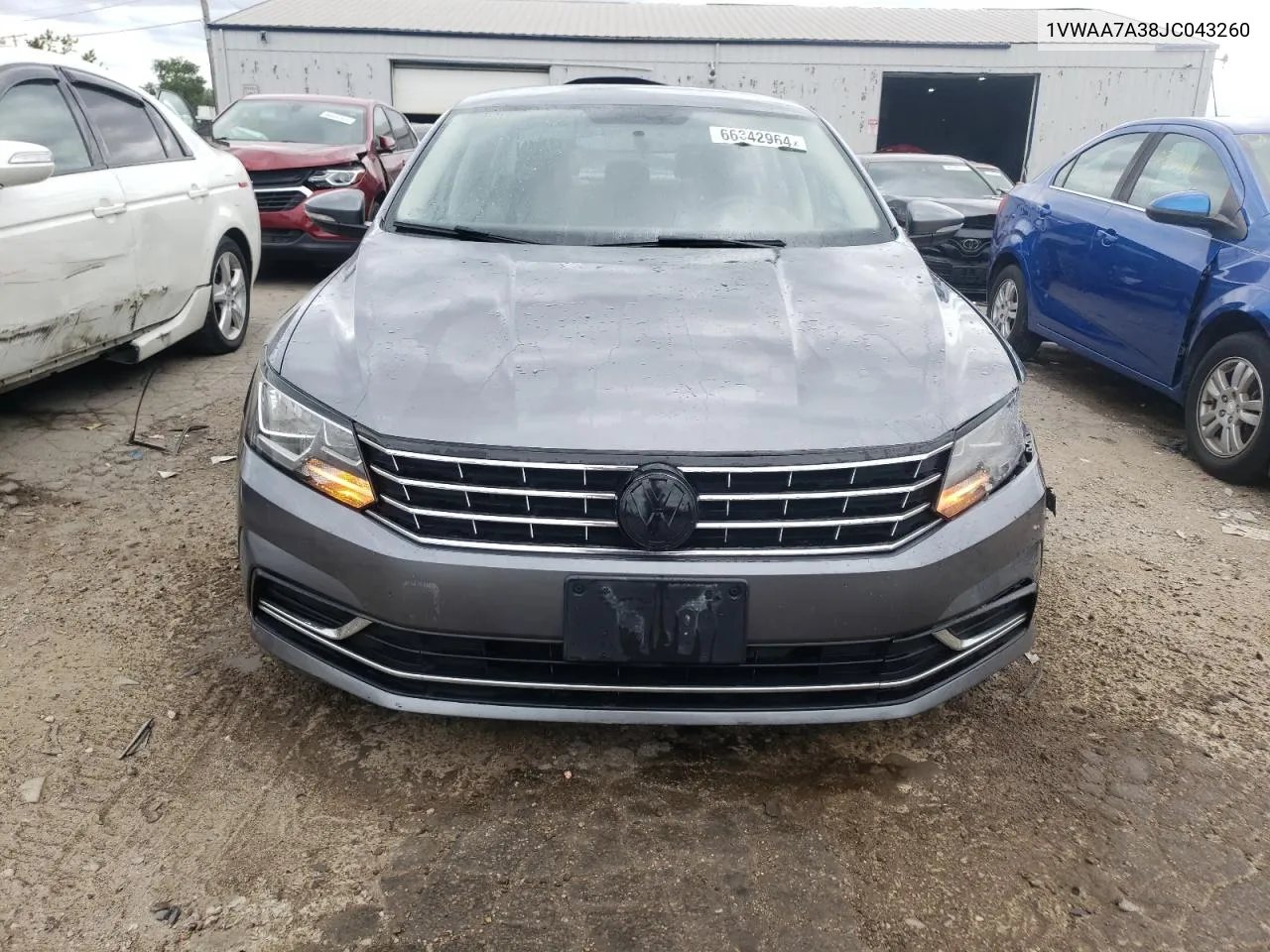 1VWAA7A38JC043260 2018 Volkswagen Passat S