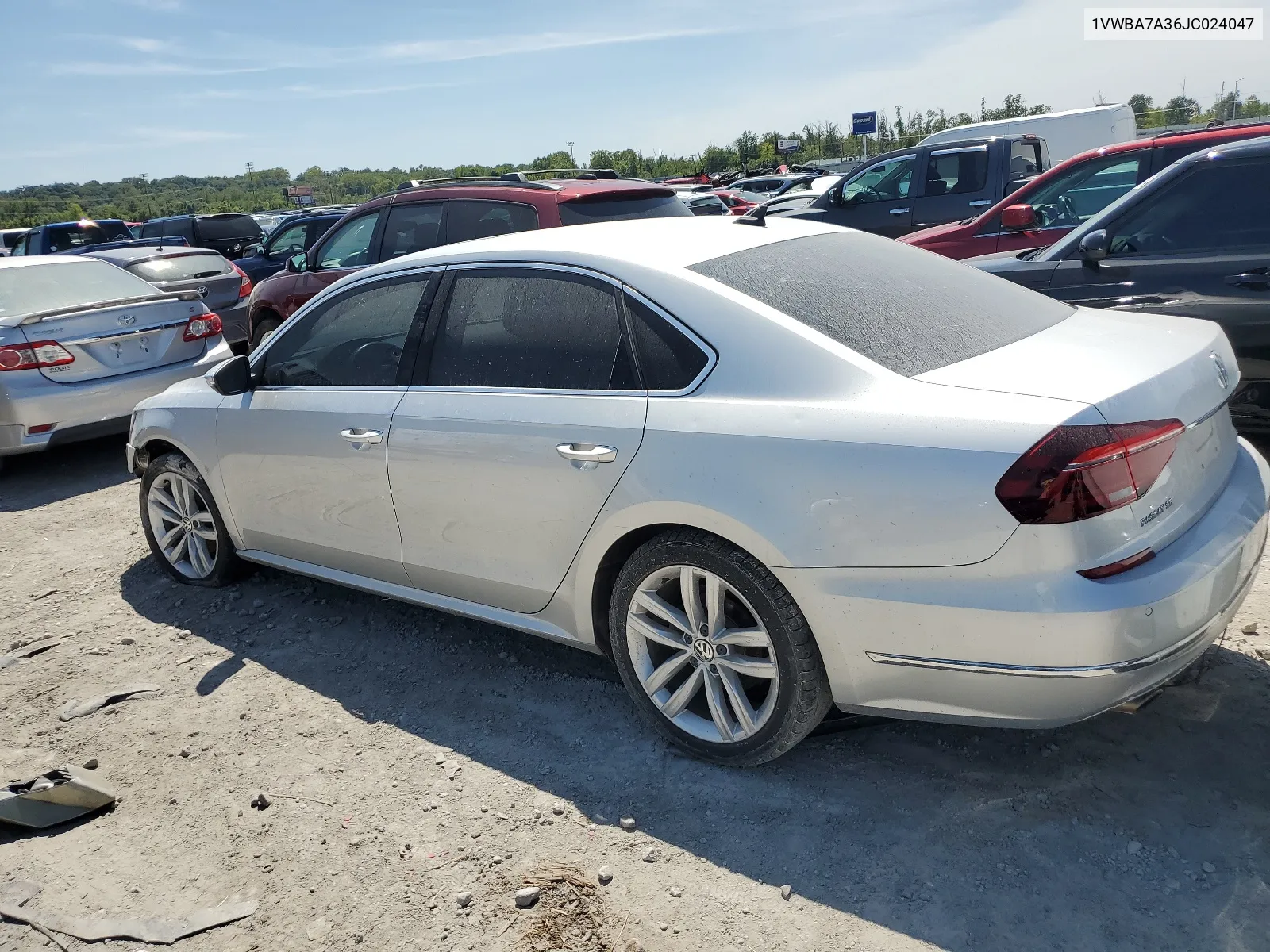 1VWBA7A36JC024047 2018 Volkswagen Passat Se