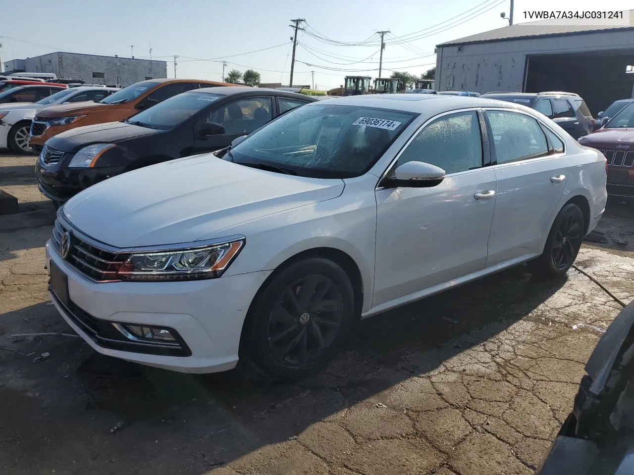 1VWBA7A34JC031241 2018 Volkswagen Passat Se