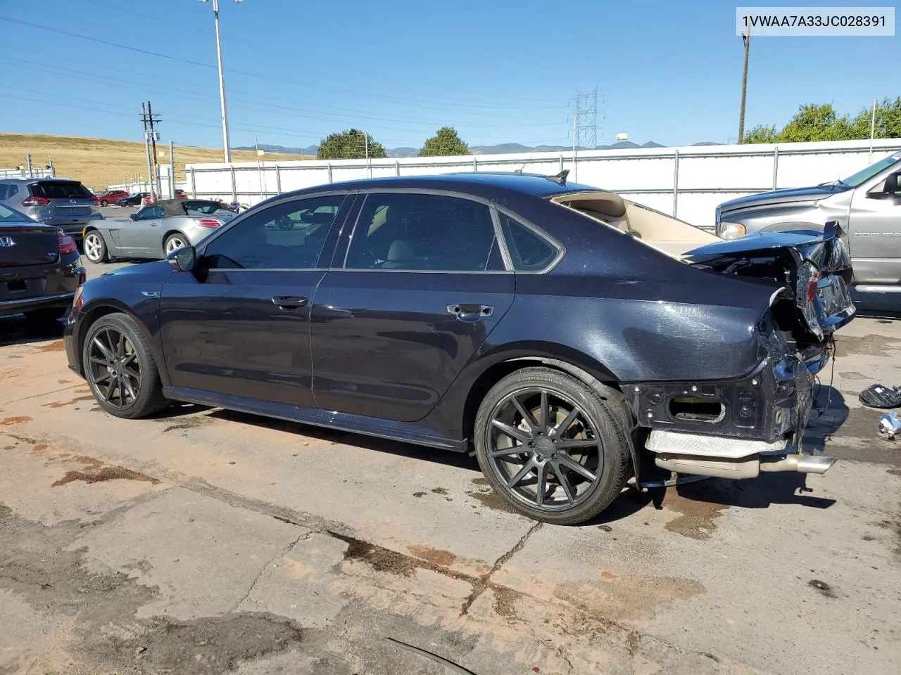 1VWAA7A33JC028391 2018 Volkswagen Passat S