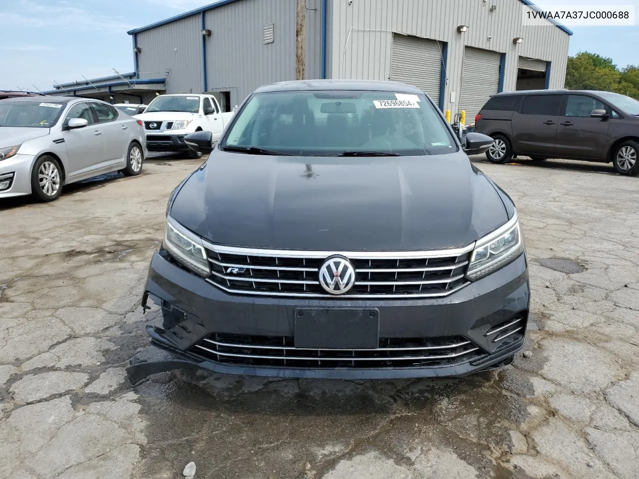 2018 Volkswagen Passat S VIN: 1VWAA7A37JC000688 Lot: 72696854