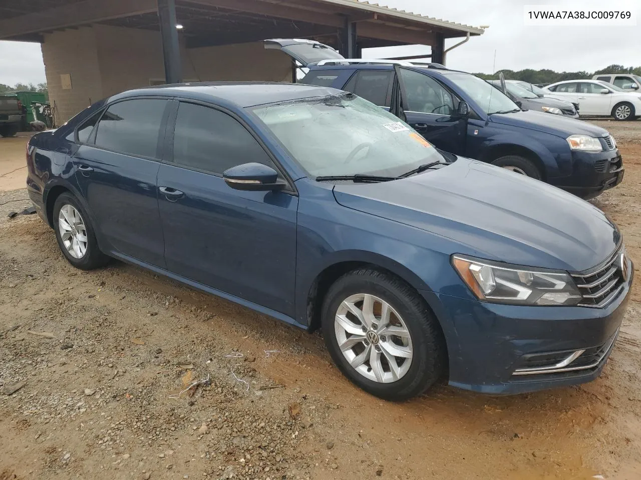 1VWAA7A38JC009769 2018 Volkswagen Passat S