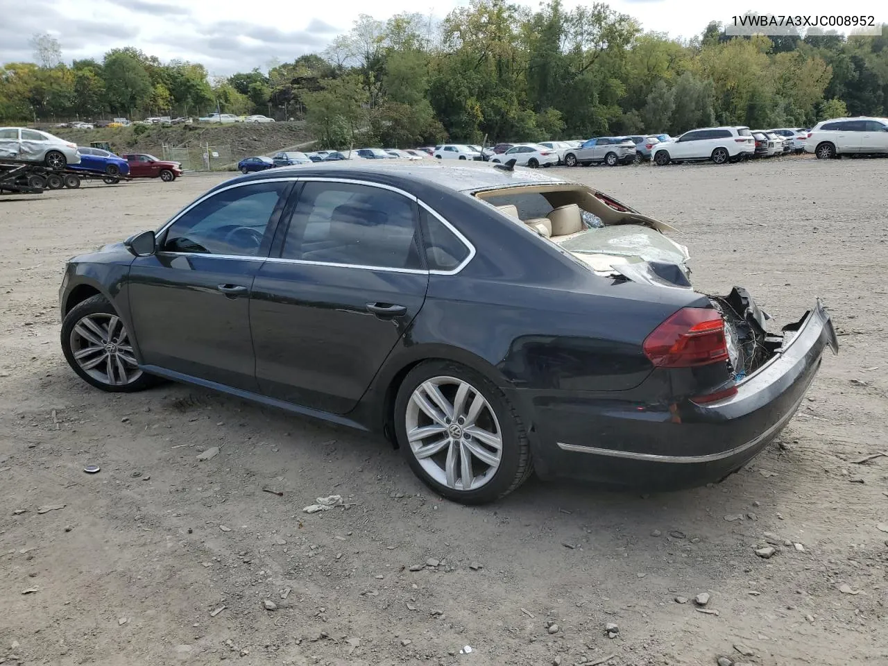 1VWBA7A3XJC008952 2018 Volkswagen Passat Se