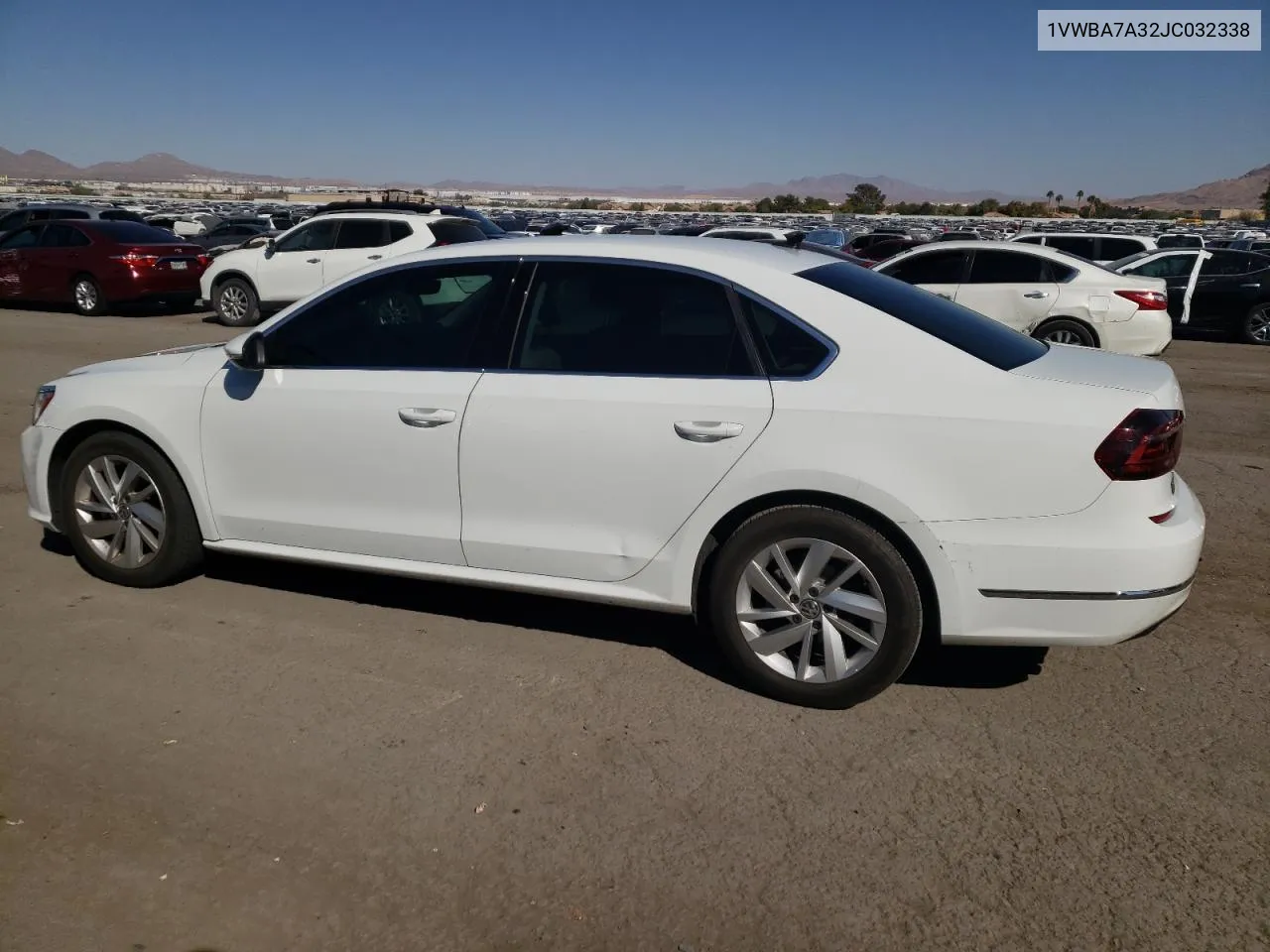 1VWBA7A32JC032338 2018 Volkswagen Passat Se