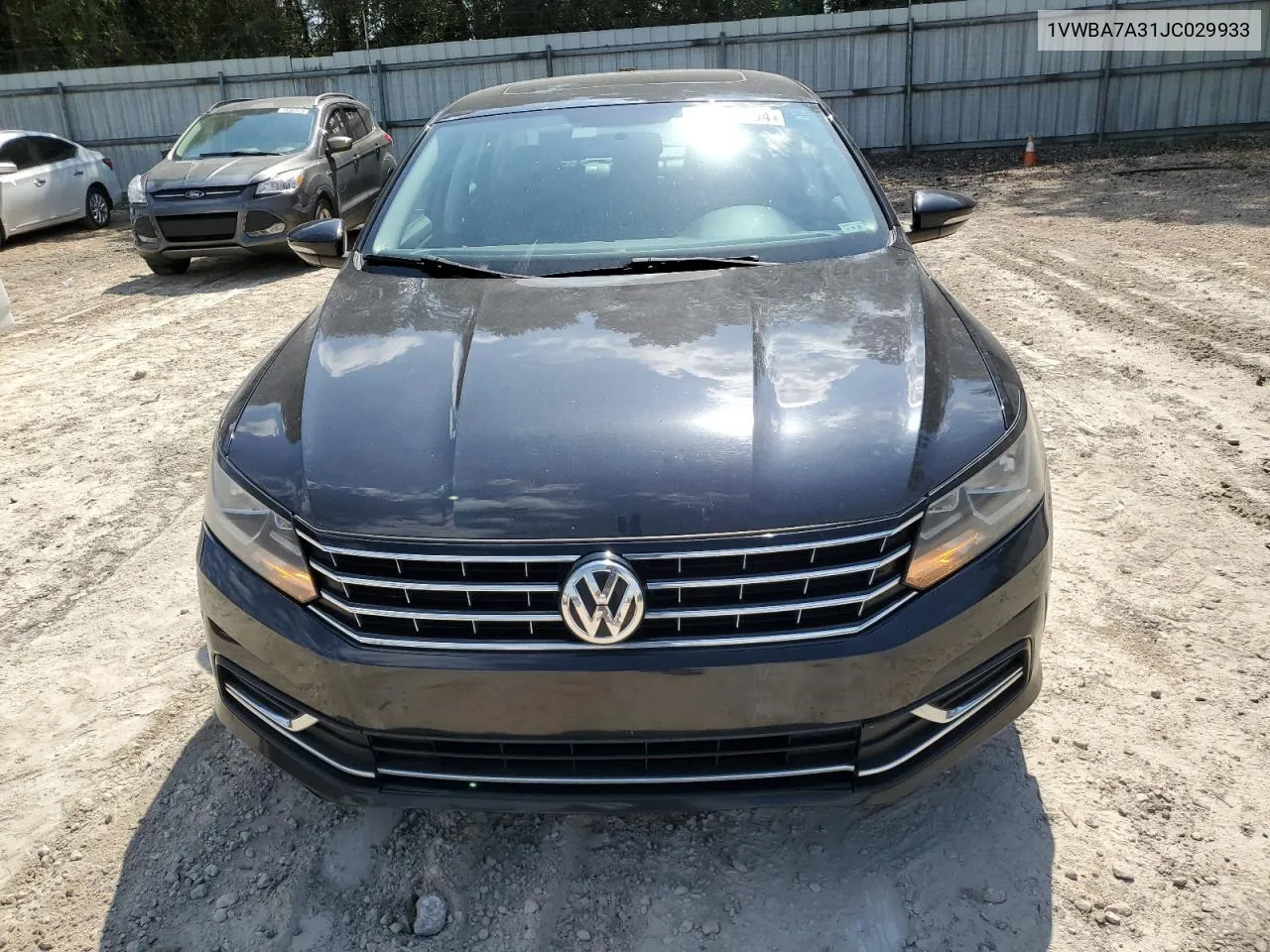 1VWBA7A31JC029933 2018 Volkswagen Passat Se