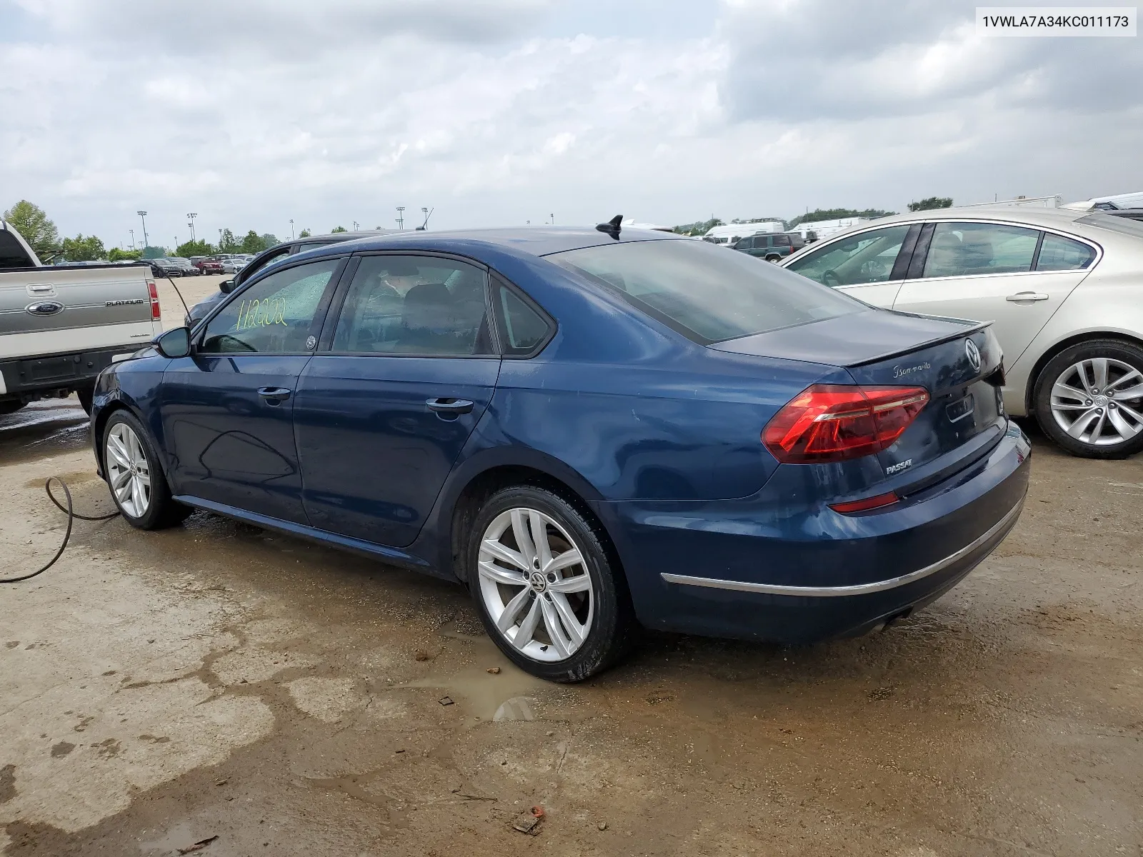 1VWLA7A34KC011173 2019 Volkswagen Passat Wolfsburg