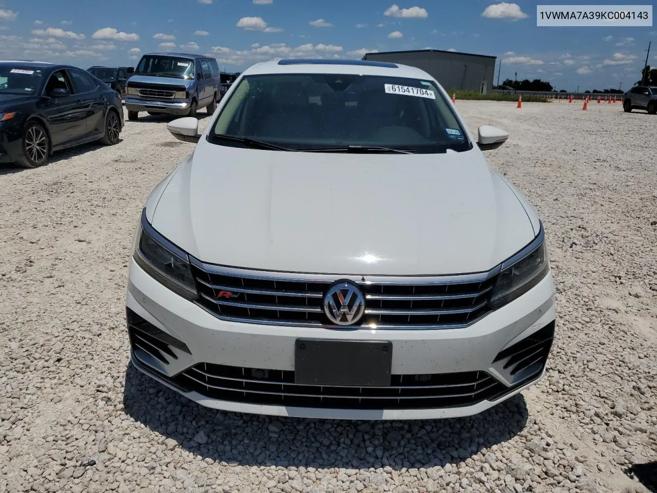 2019 Volkswagen Passat Se R-Line VIN: 1VWMA7A39KC004143 Lot: 61541704