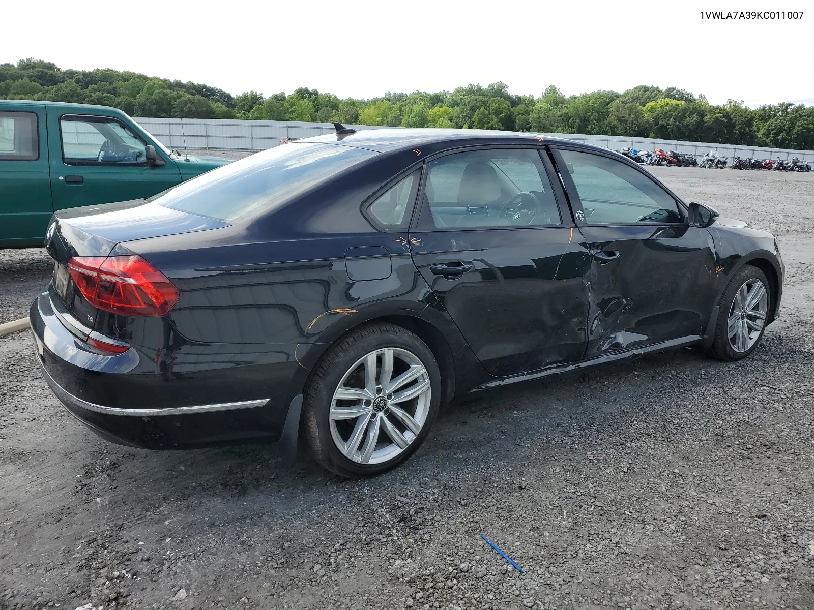 1VWLA7A39KC011007 2019 Volkswagen Passat Wolfsburg