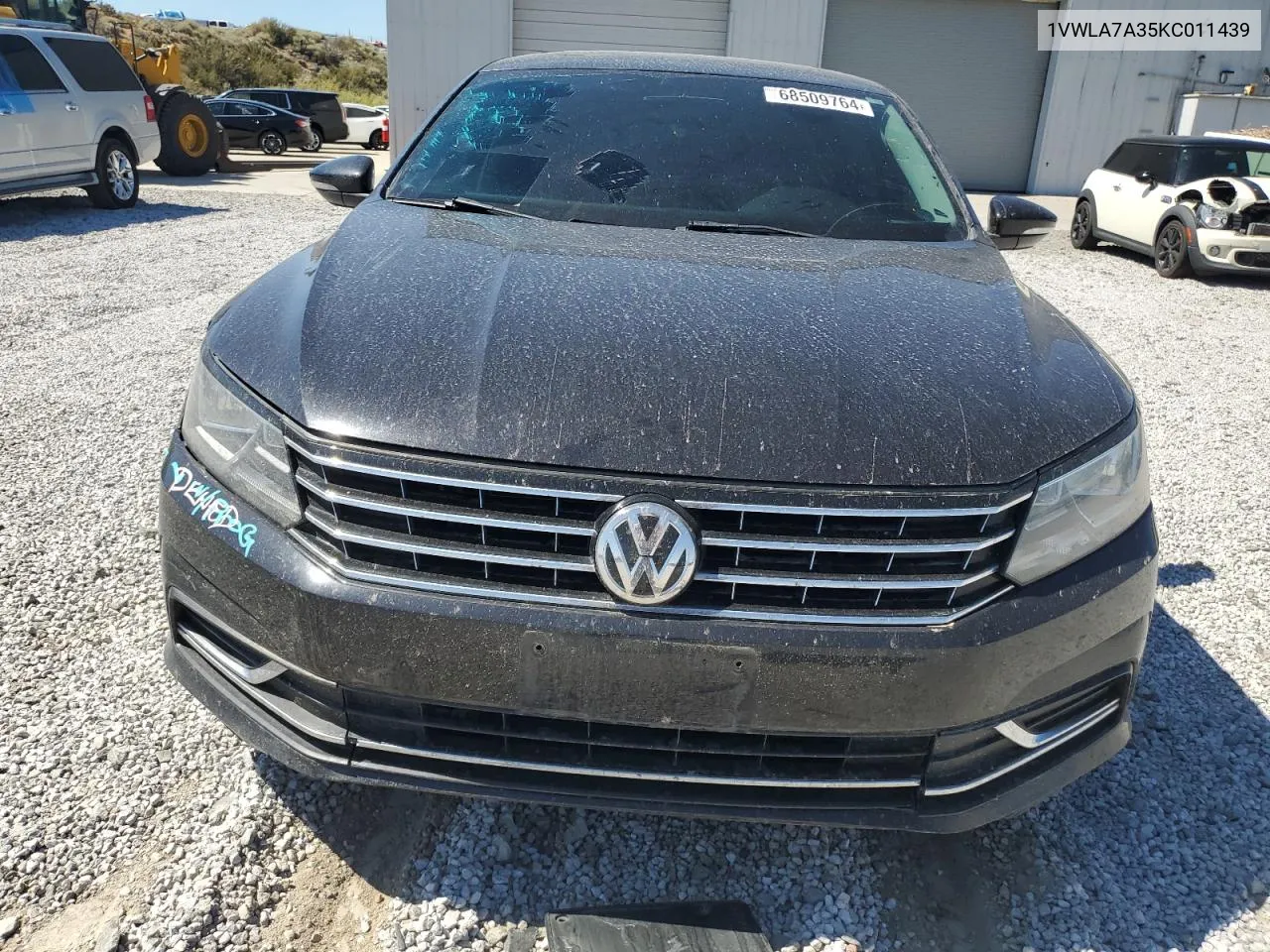 2019 Volkswagen Passat Wolfsburg VIN: 1VWLA7A35KC011439 Lot: 68509764