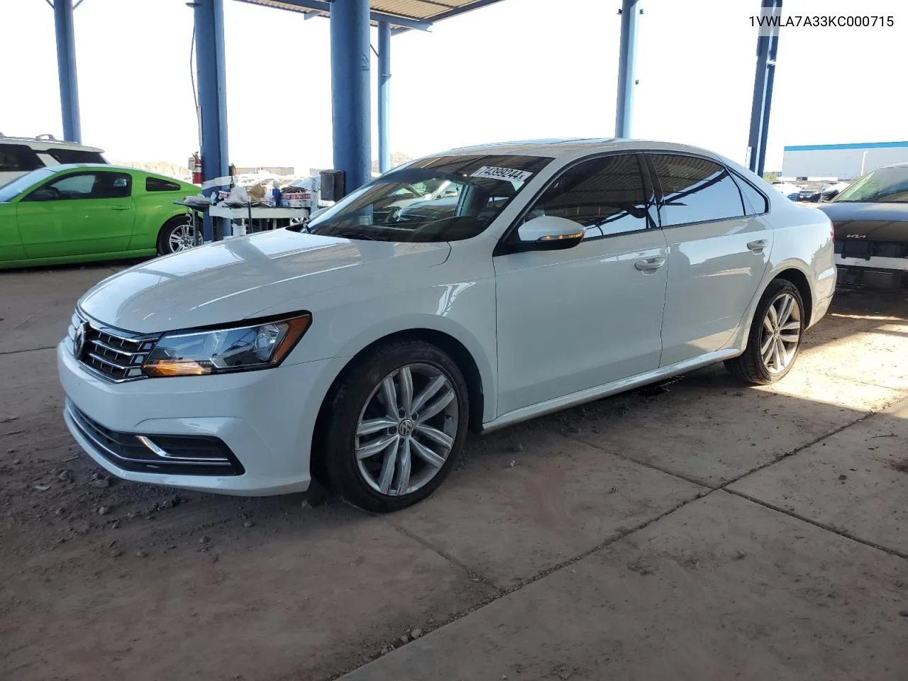 1VWLA7A33KC000715 2019 Volkswagen Passat Wolfsburg