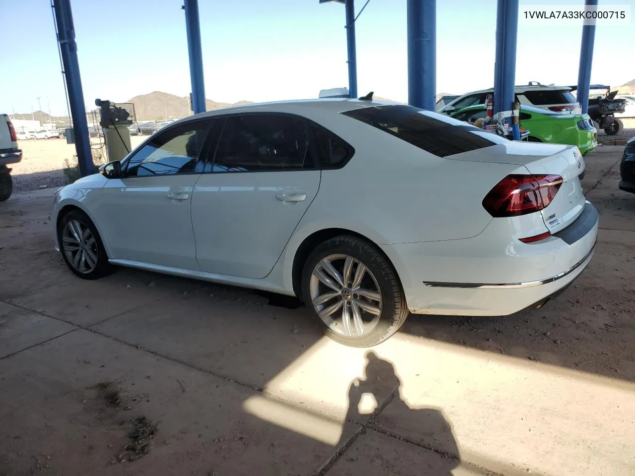 1VWLA7A33KC000715 2019 Volkswagen Passat Wolfsburg