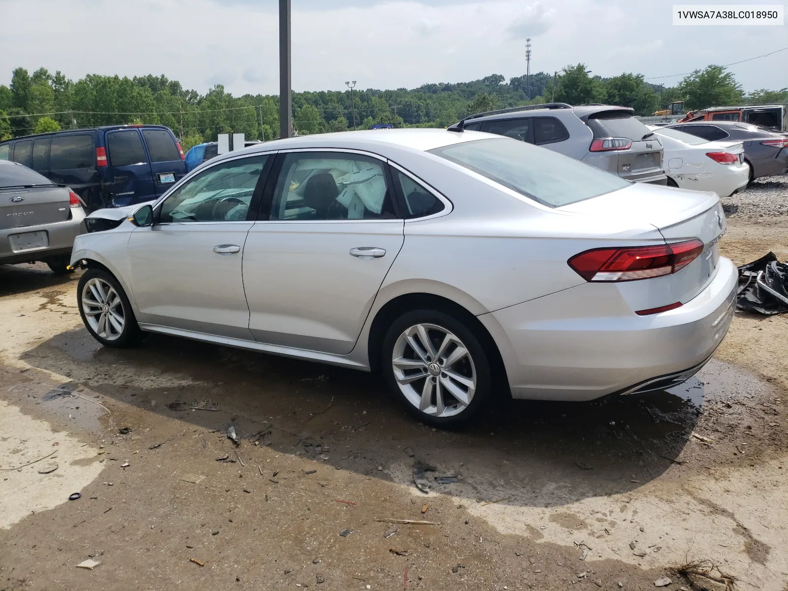 1VWSA7A38LC018950 2020 Volkswagen Passat Se