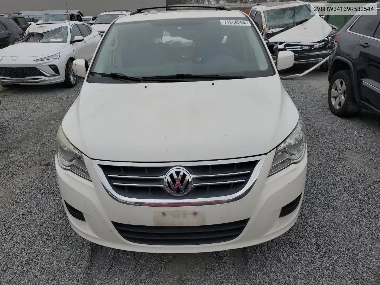 2009 Volkswagen Routan Se VIN: 2V8HW34139R582544 Lot: 74354054